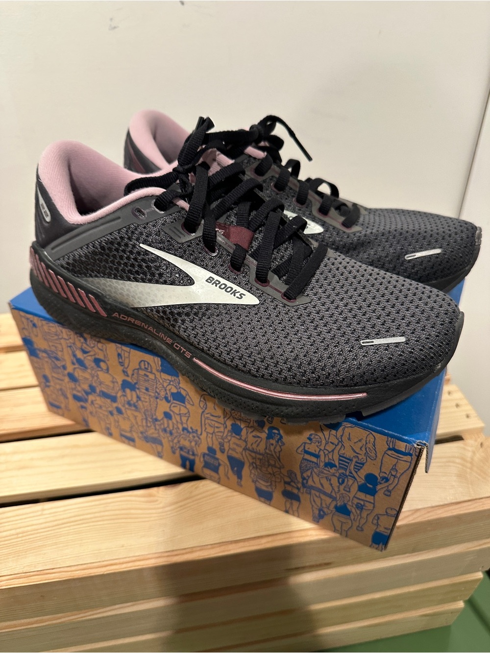 Brooks Women's Adrenaline GTS 22- Black with Pink - 9.5